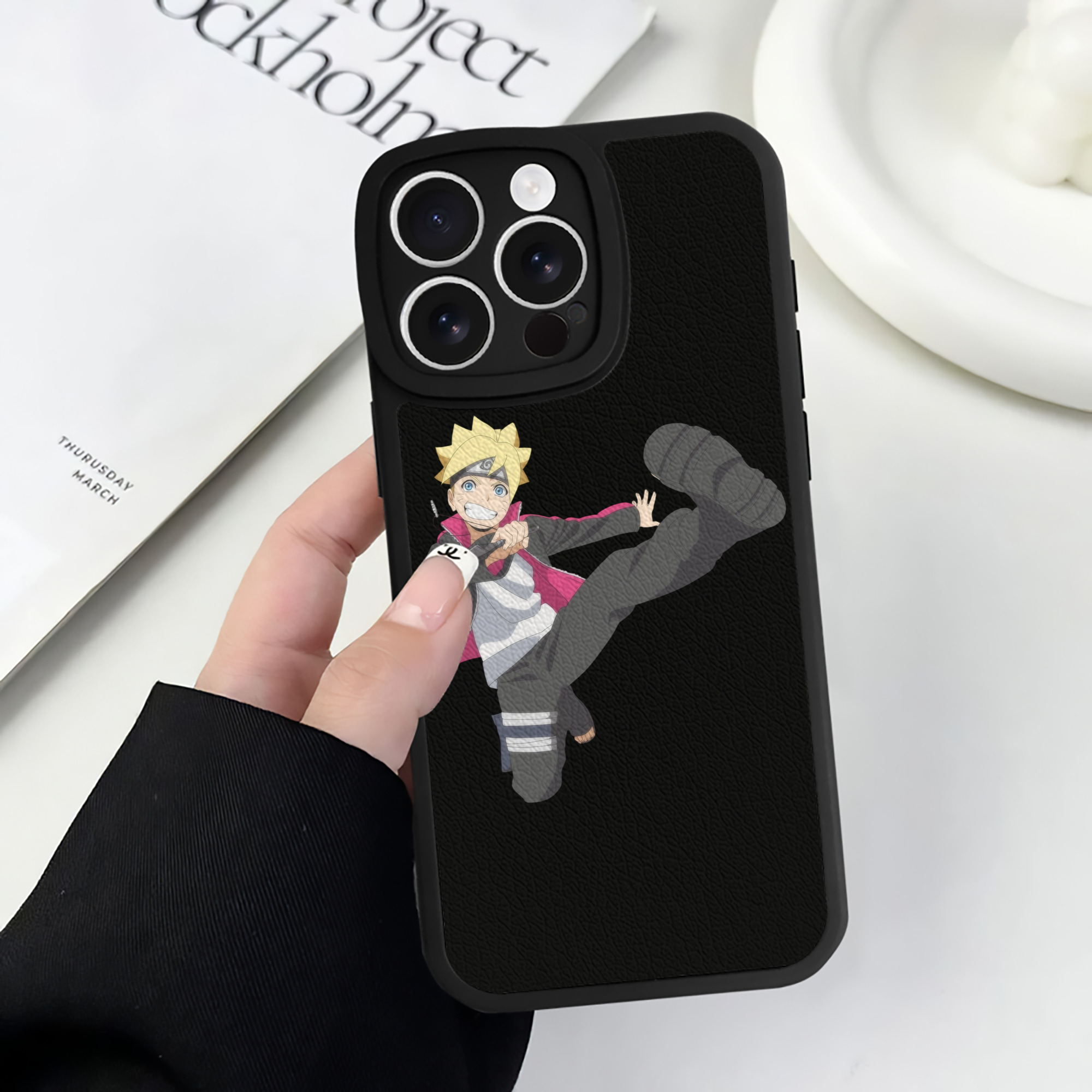（画像用） NARUTO -ナルト- うずまき ボルト Uzumaki Boruto 【iPhone 16シリーズ対応】シリコンスマホケース（レザー調） 材質：シリコン